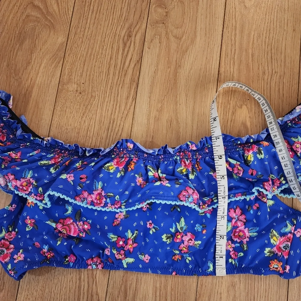 NWT Vera Bradley Bikini Top- XL